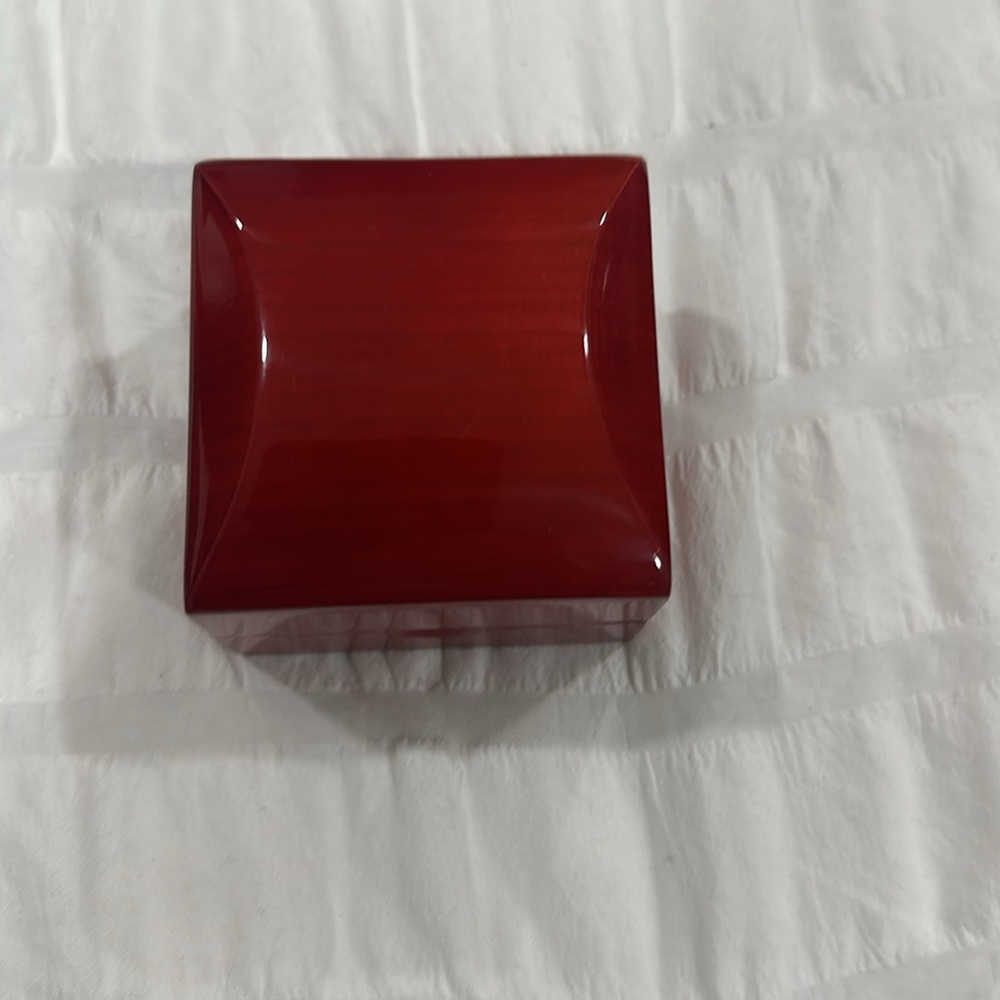 Ring box - Picture 2 of 3